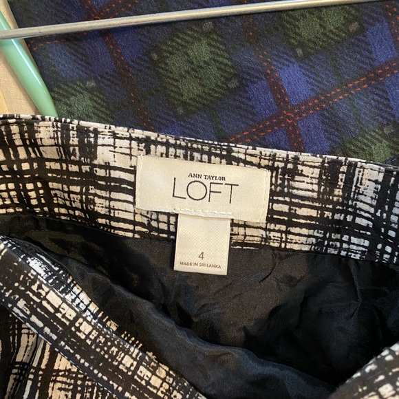 Loft skirt - Picture 2 of 2